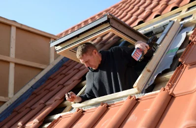 Pose de fenêtres de toit Velux à Noueilles